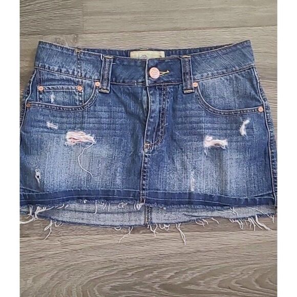 American Rag Distressed Jean Mini Skirt Women's Size 7 - Picture 1 of 6